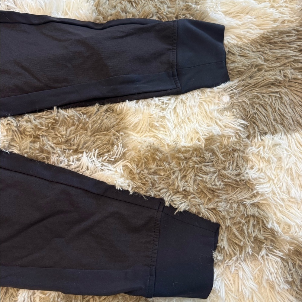 Athleta black jogger pants size 0 petite 27” inseam - Picture 5 of 6